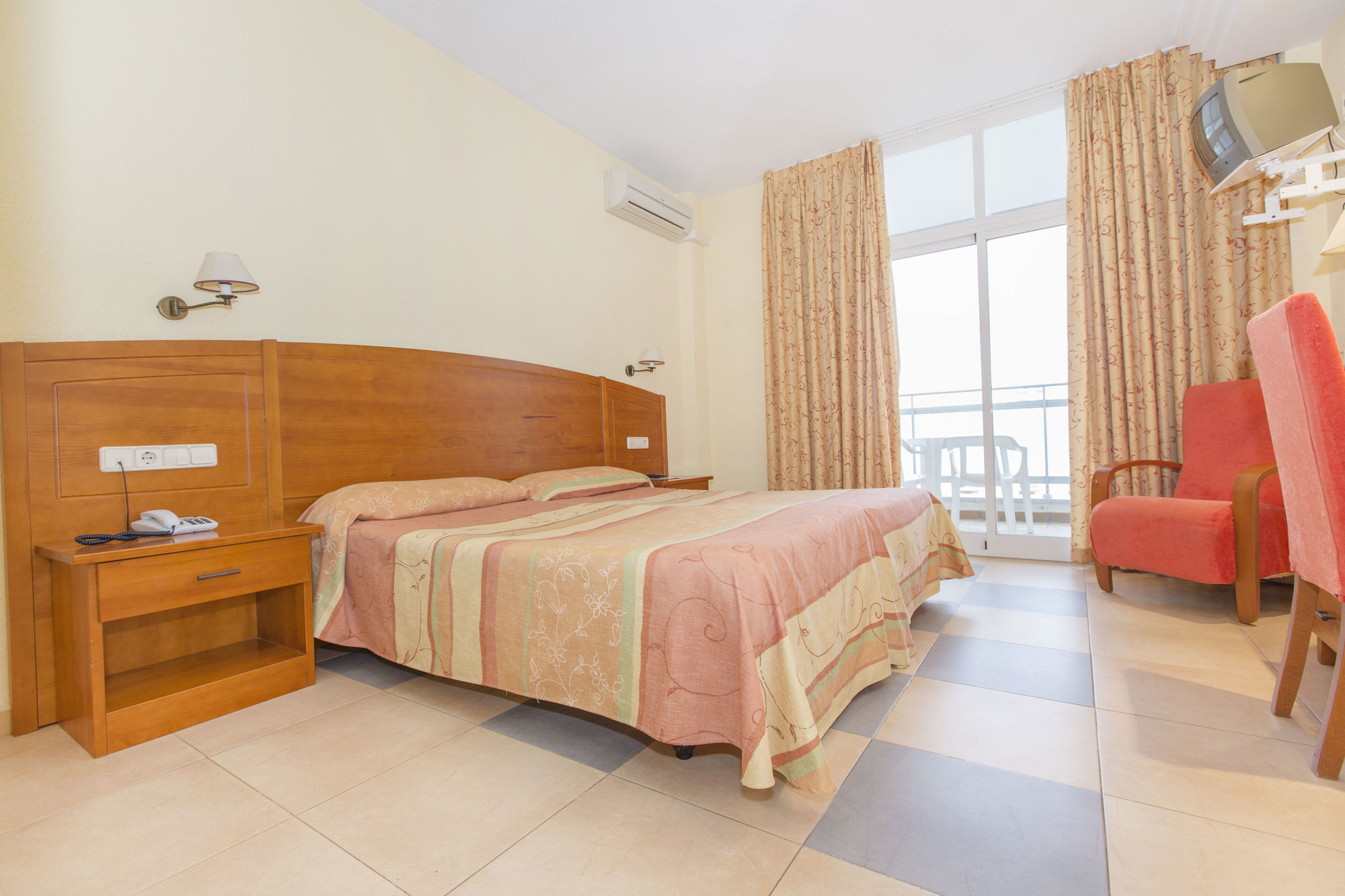 Hotel Tres Anclas Gandía Kültér fotó